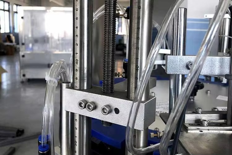 Station adjusting screw