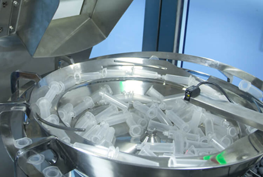 Syringe tube loading guider