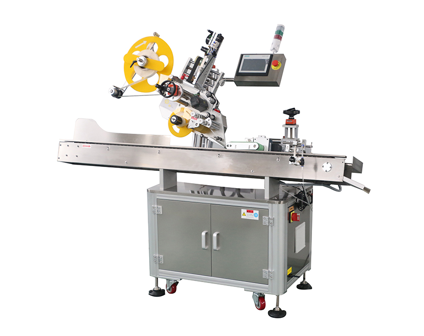 MT-130 Horizontal labeling machine